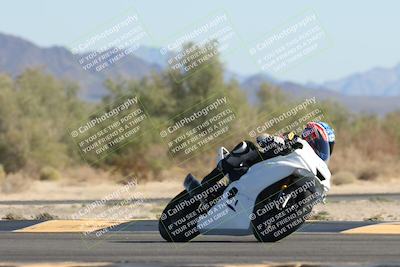 media/Oct-30-2025-Racers Edge (Thu) [[dabbdaf680]]/2-A Group/Session 5 (Turn 7)/